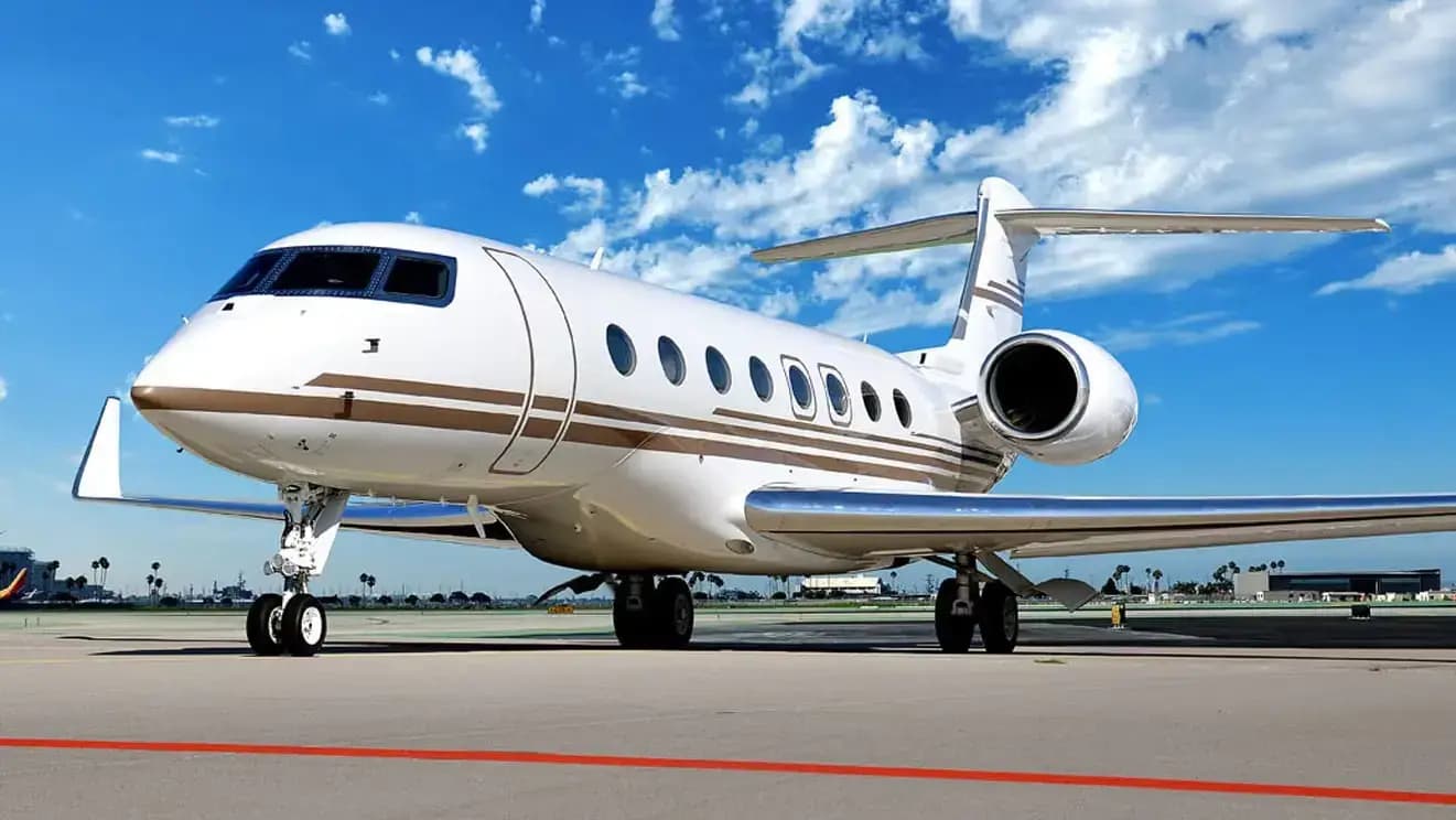 Private Jet (Gulfstream G650)